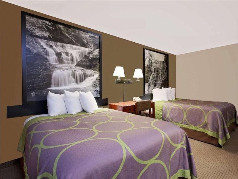 Super 8 By Wyndham Ithaca Hotell Eksteriør bilde