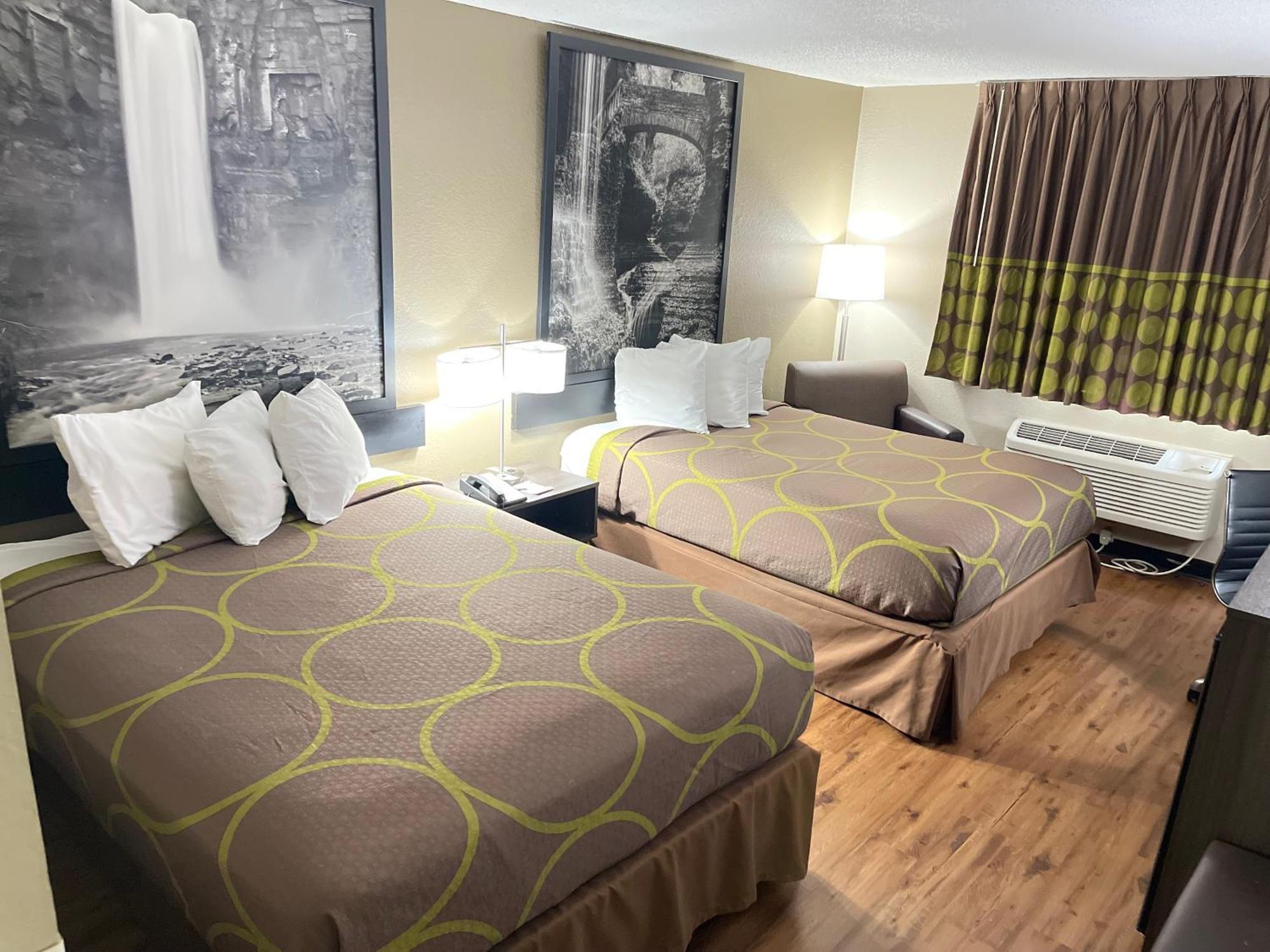 Super 8 By Wyndham Ithaca Hotell Eksteriør bilde