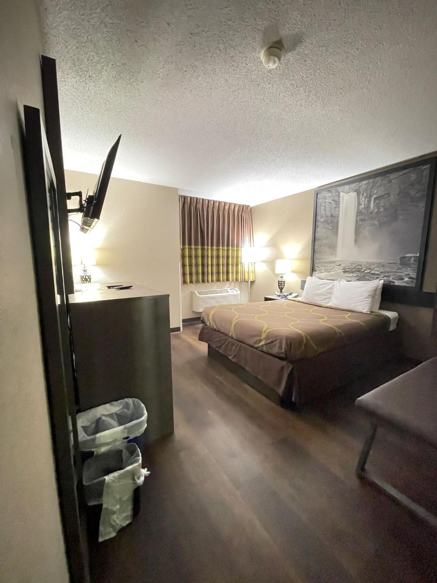 Super 8 By Wyndham Ithaca Hotell Eksteriør bilde