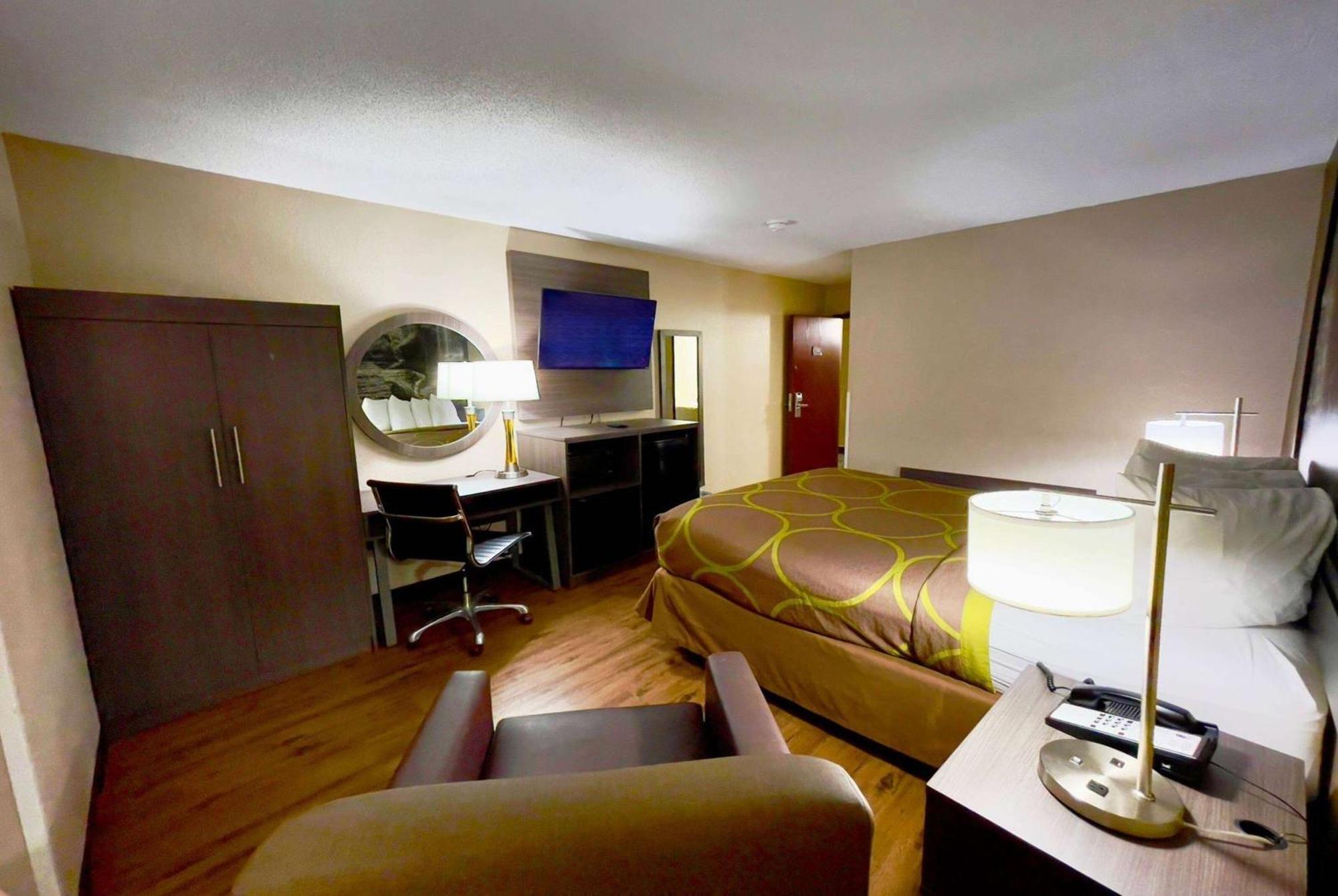 Super 8 By Wyndham Ithaca Hotell Eksteriør bilde