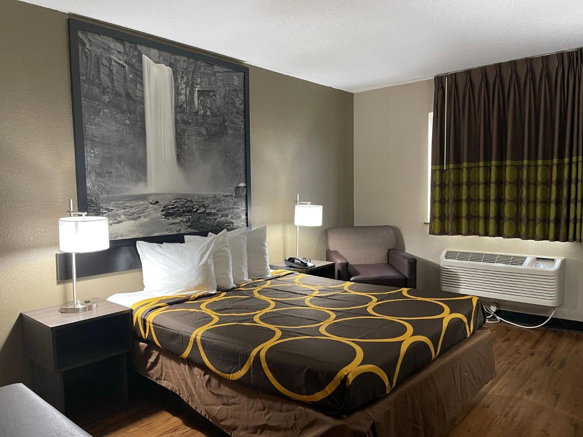 Super 8 By Wyndham Ithaca Hotell Eksteriør bilde