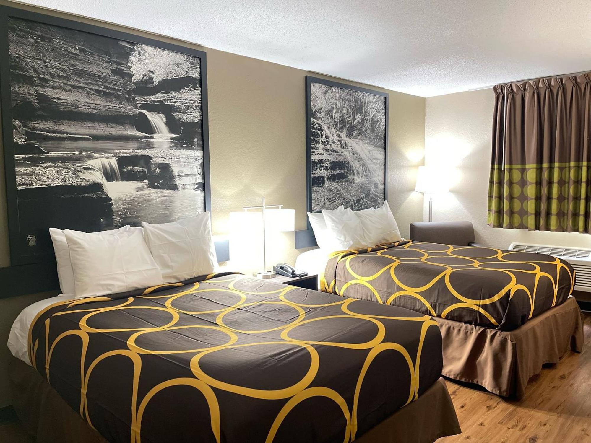 Super 8 By Wyndham Ithaca Hotell Eksteriør bilde