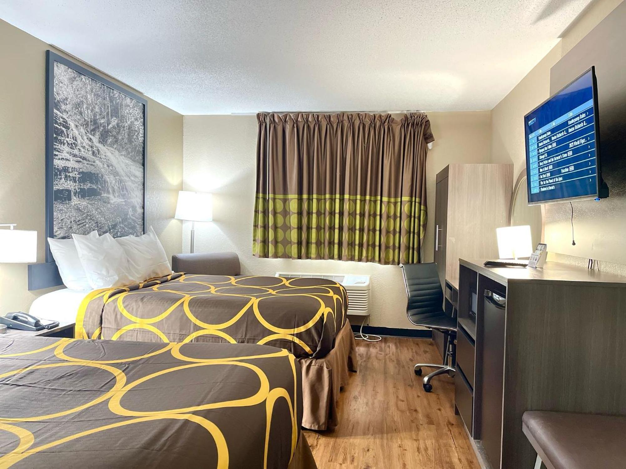 Super 8 By Wyndham Ithaca Hotell Eksteriør bilde
