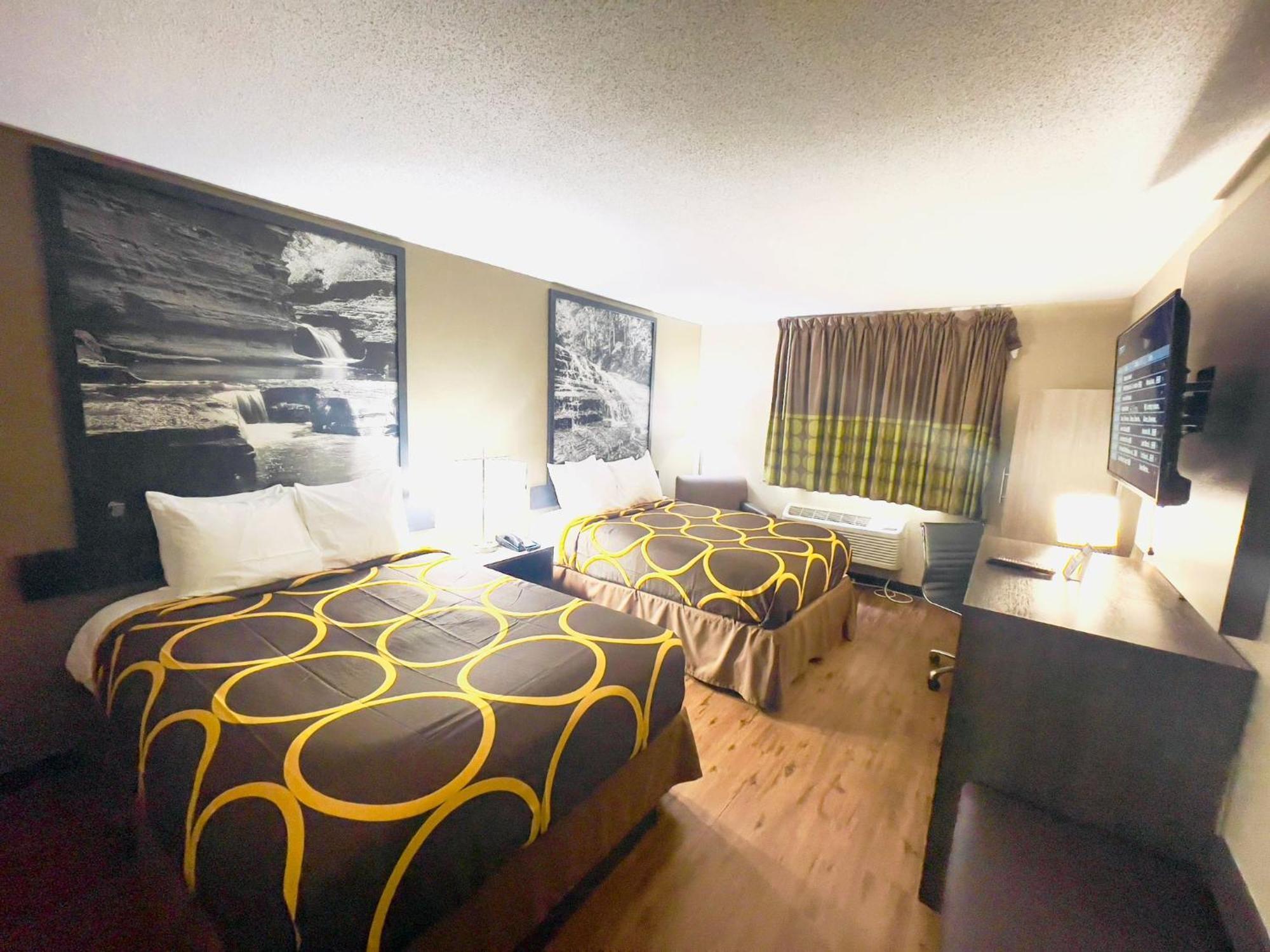 Super 8 By Wyndham Ithaca Hotell Eksteriør bilde