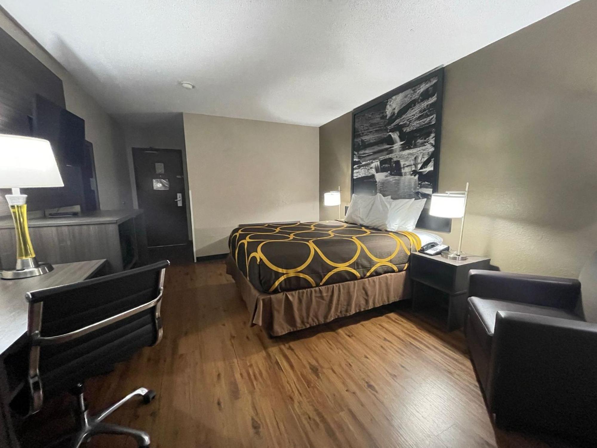 Super 8 By Wyndham Ithaca Hotell Eksteriør bilde