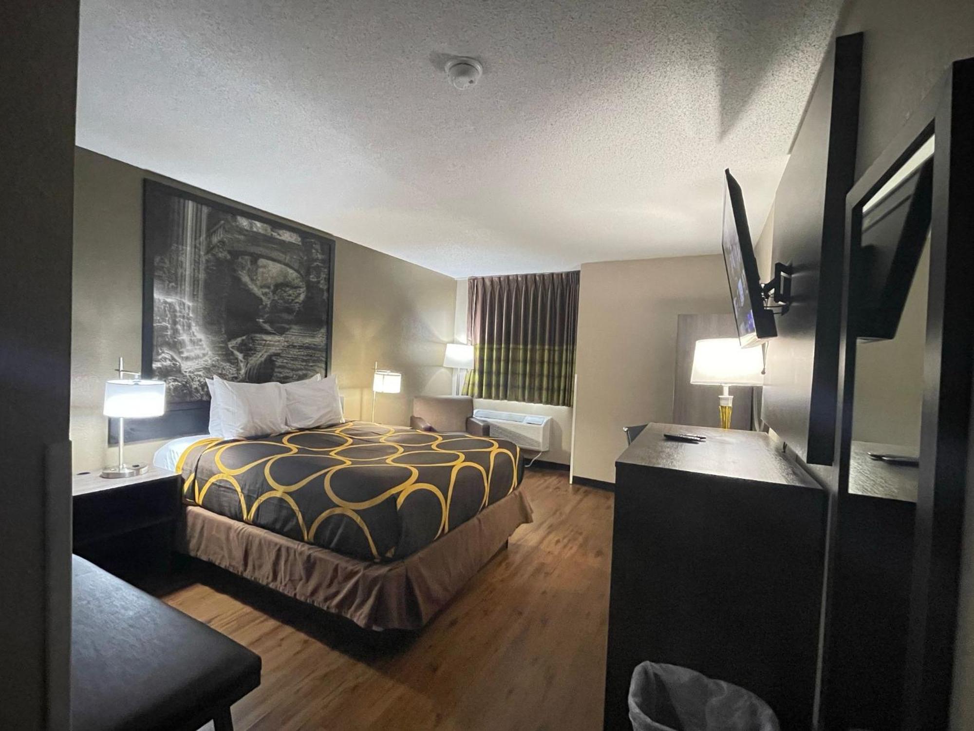 Super 8 By Wyndham Ithaca Hotell Eksteriør bilde