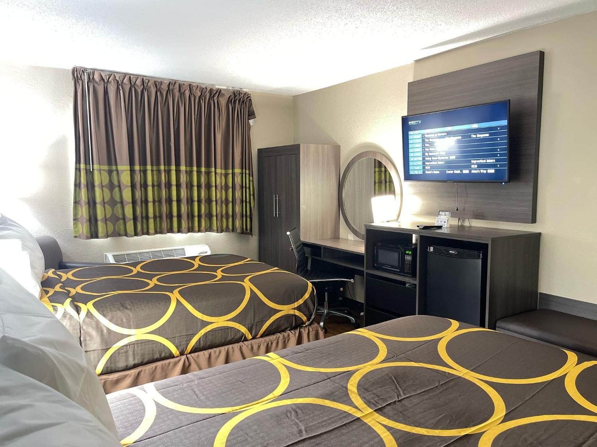 Super 8 By Wyndham Ithaca Hotell Eksteriør bilde