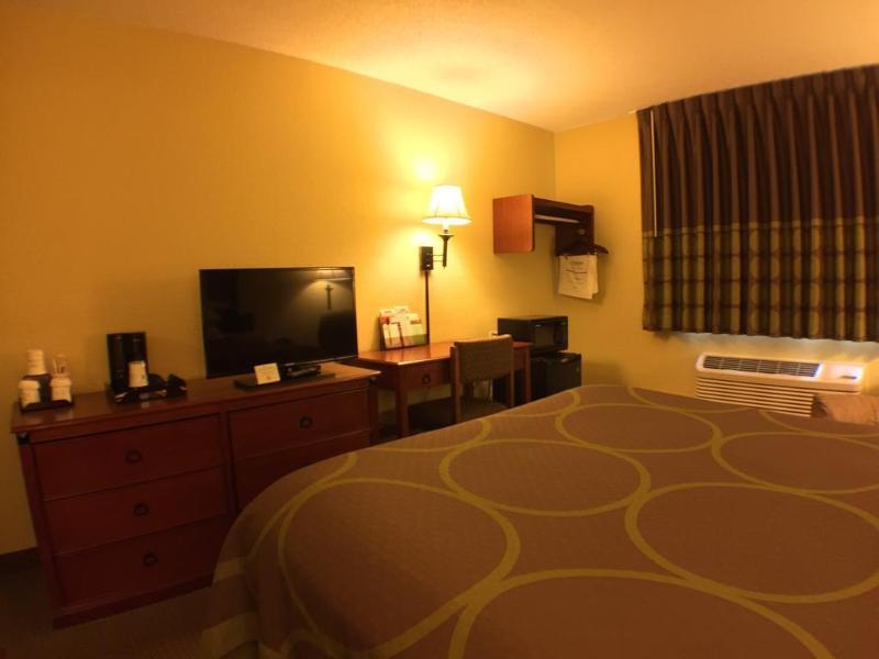 Super 8 By Wyndham Ithaca Hotell Eksteriør bilde