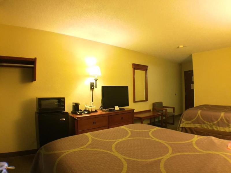 Super 8 By Wyndham Ithaca Hotell Eksteriør bilde