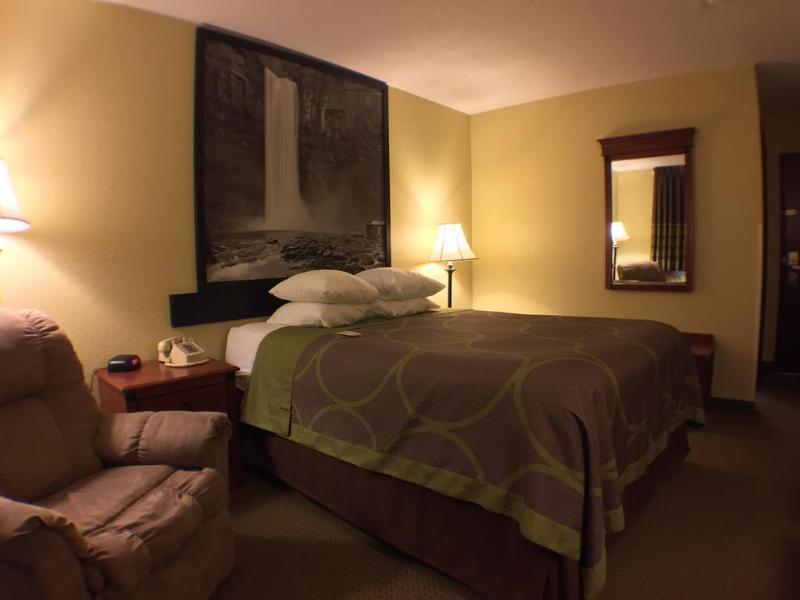 Super 8 By Wyndham Ithaca Hotell Eksteriør bilde